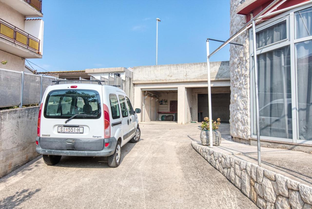 Apartments By The Sea Brodarica, Sibenik - 13615 Bagian luar foto