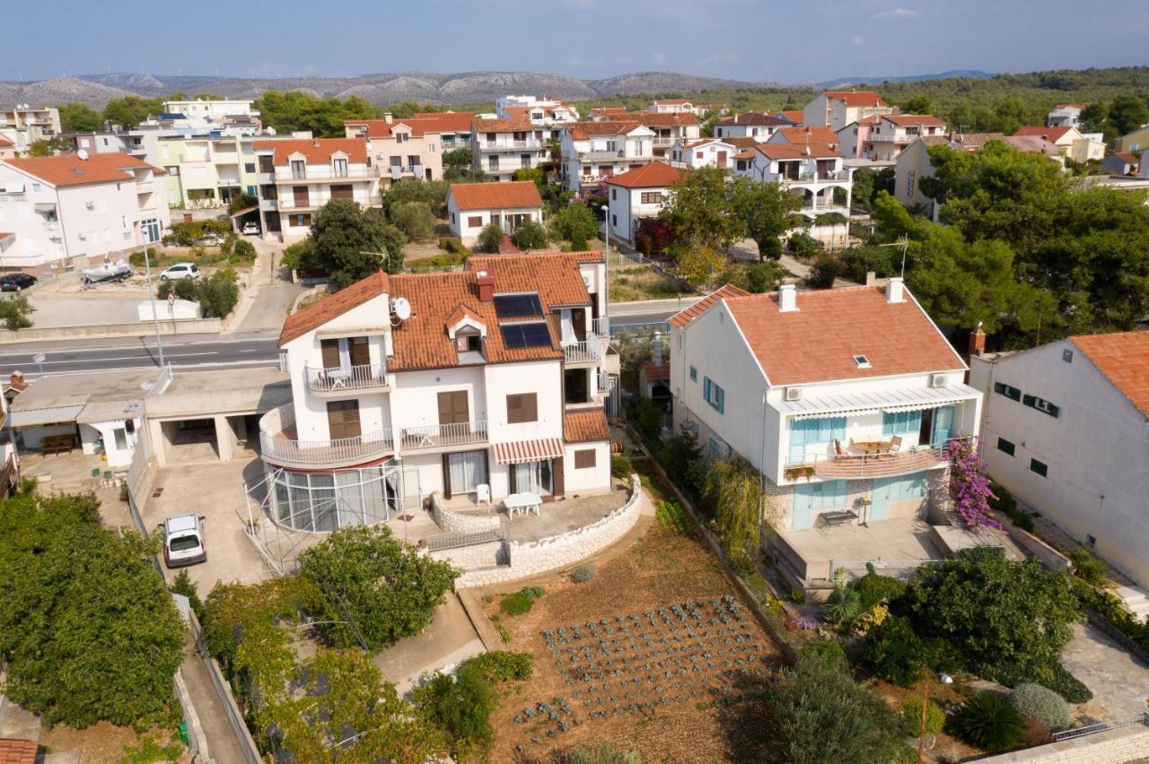 Apartments By The Sea Brodarica, Sibenik - 13615 Bagian luar foto