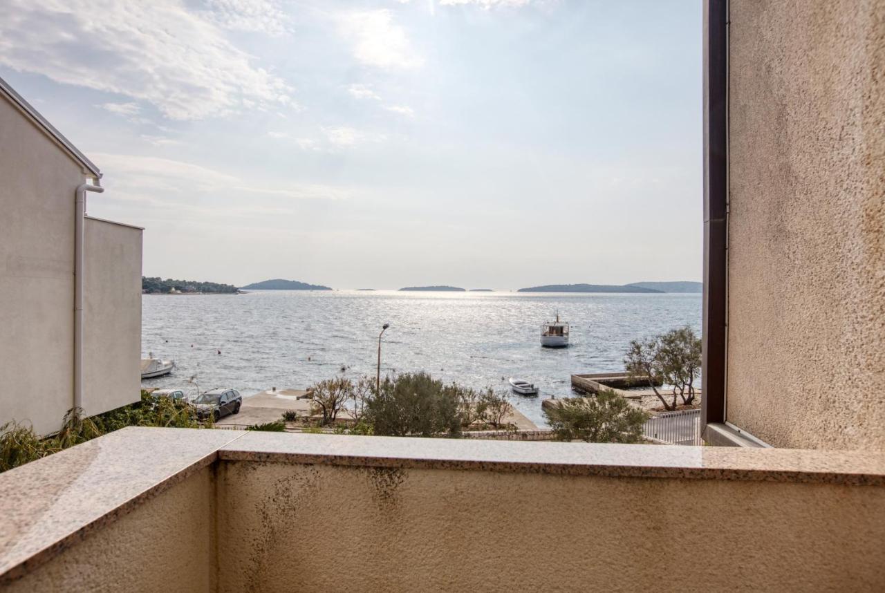 Apartments By The Sea Brodarica, Sibenik - 13615 Bagian luar foto