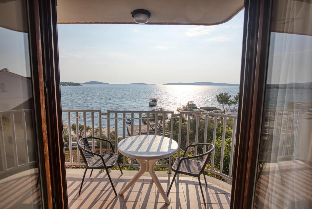 Apartments By The Sea Brodarica, Sibenik - 13615 Bagian luar foto