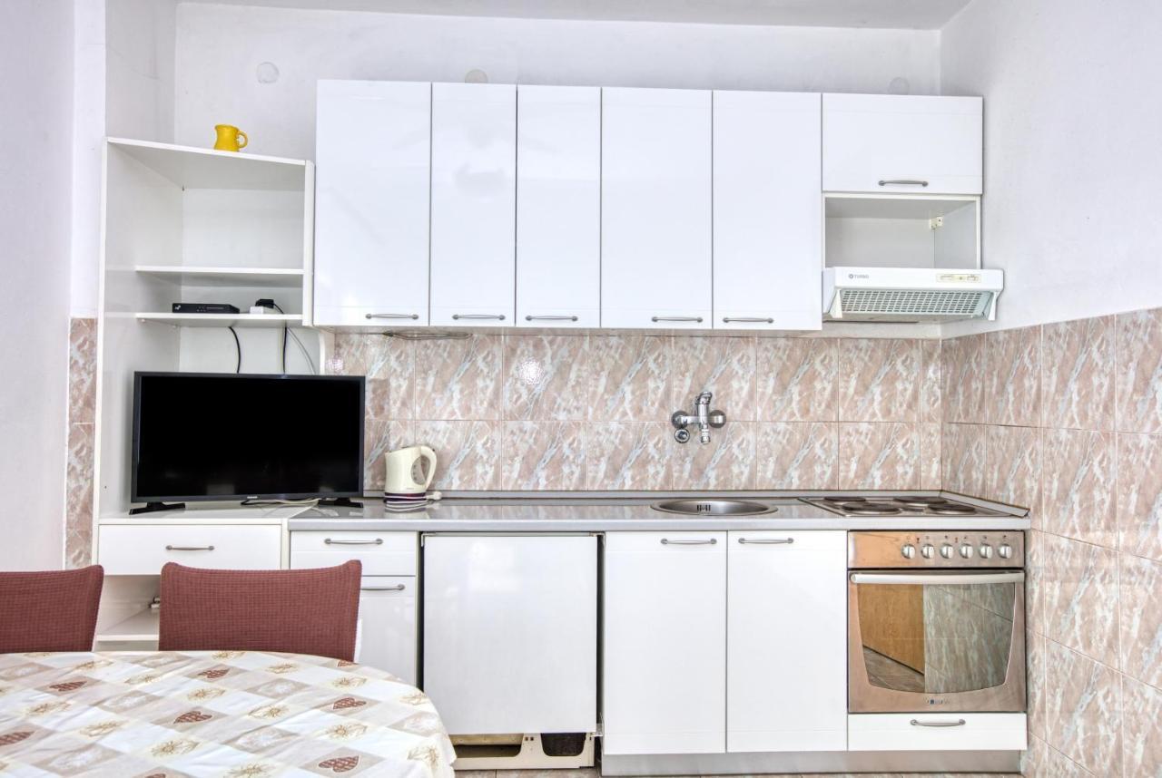 Apartments By The Sea Brodarica, Sibenik - 13615 Bagian luar foto