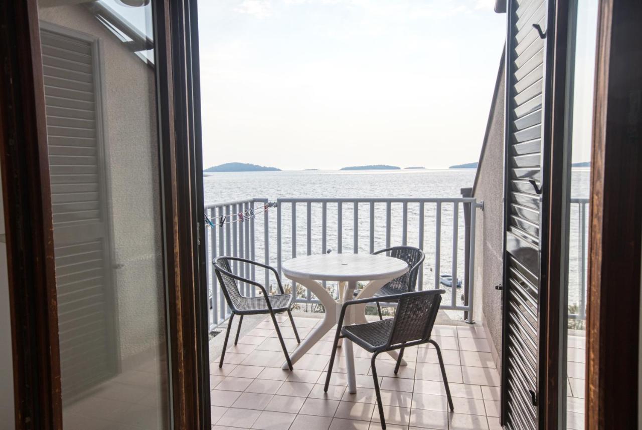 Apartments By The Sea Brodarica, Sibenik - 13615 Bagian luar foto