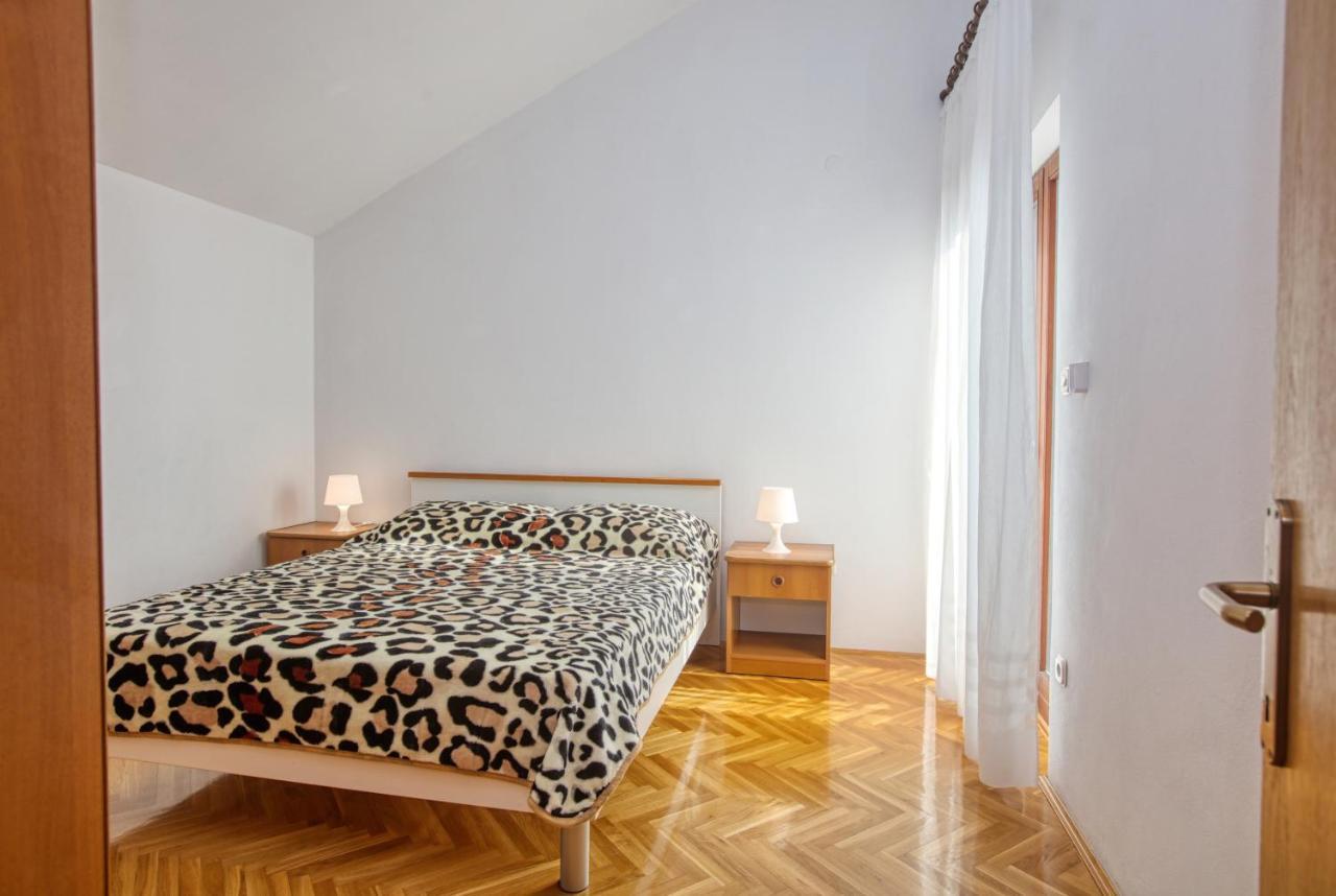 Apartments By The Sea Brodarica, Sibenik - 13615 Bagian luar foto