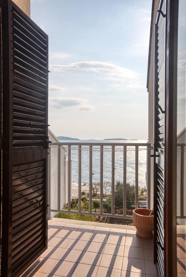 Apartments By The Sea Brodarica, Sibenik - 13615 Bagian luar foto