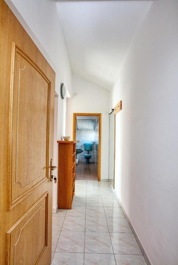 Apartments By The Sea Brodarica, Sibenik - 13615 Bagian luar foto